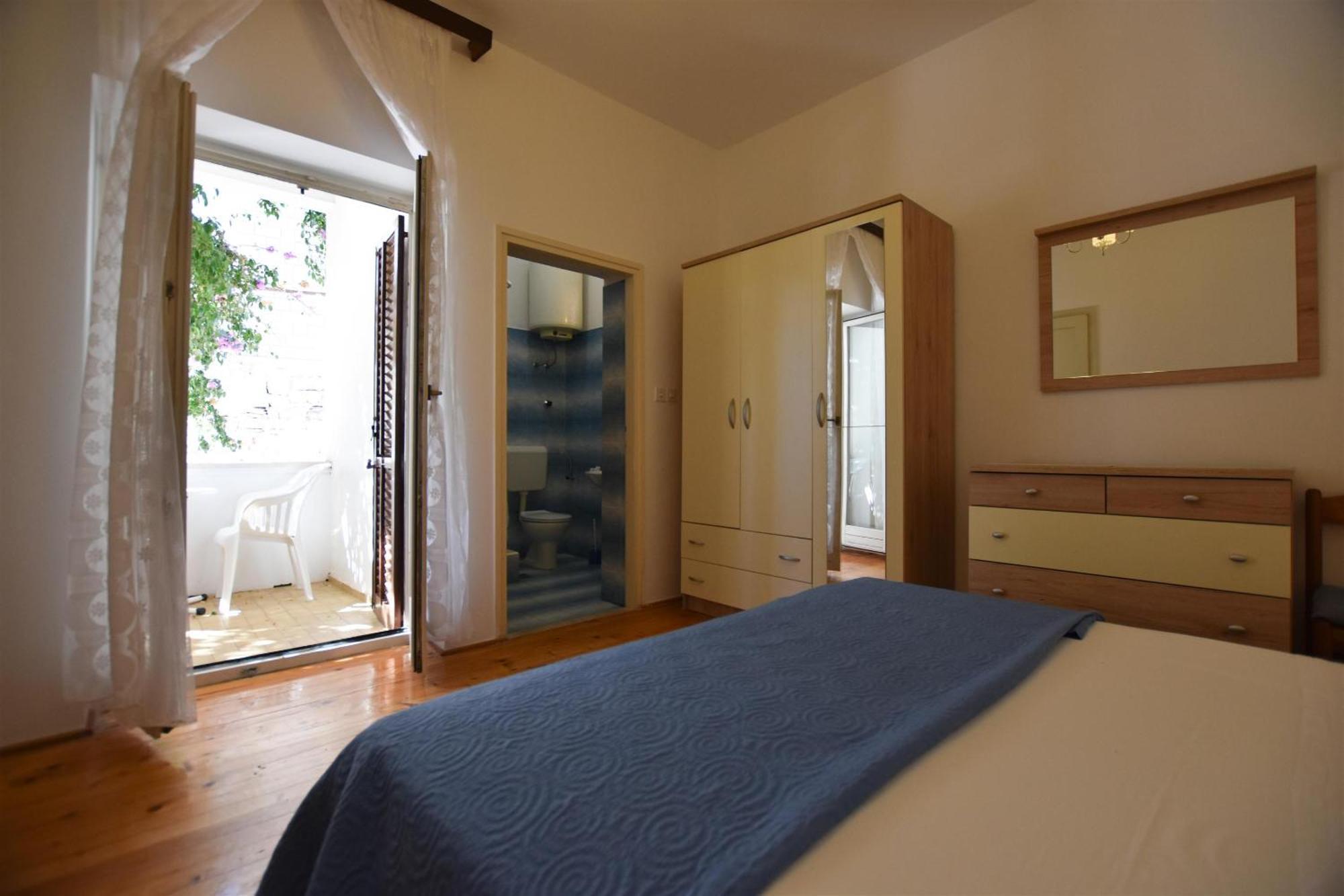 Apartments And Rooms Jakov Primošten Rum bild